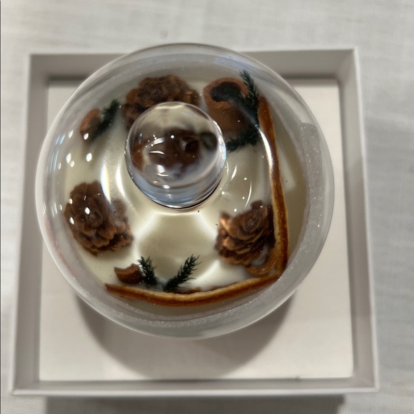 White Scented Candle with Glass Cloche - Picture 7 of 7